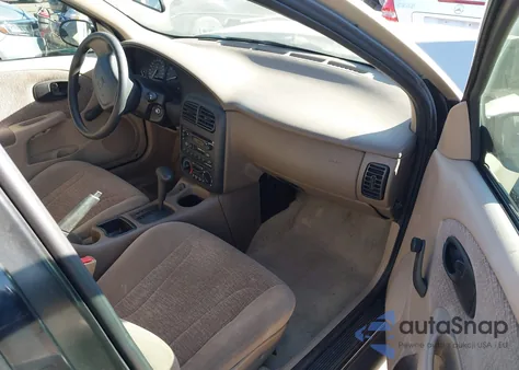 2001 Saturn Sw2 z USA, uszkodzony, nr VIN 1G8ZN82781Z27H038